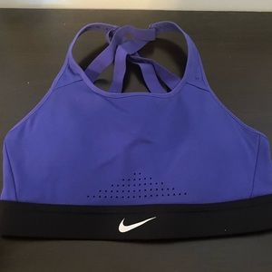 nike sports bra